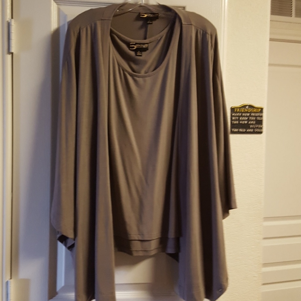 2pc Serena Williams top ,never worn